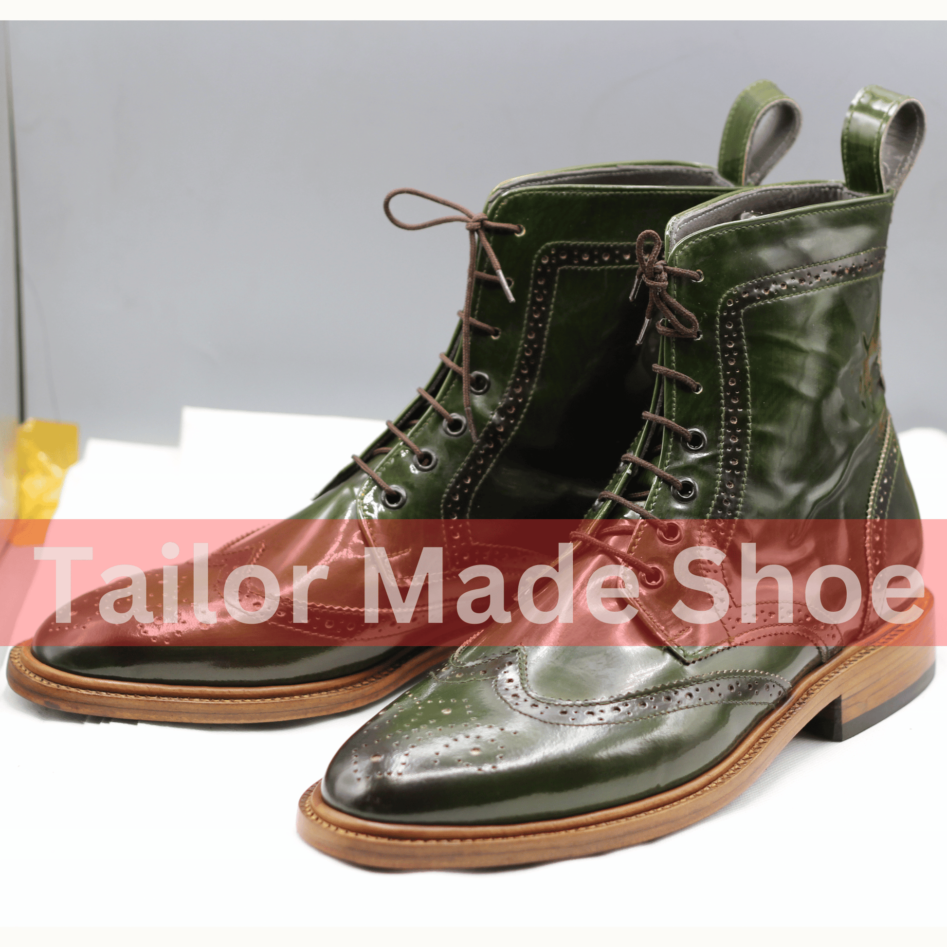 High-Quality Wingtip Brogue Boots in Glossy Green Leather Handmade Green Leather Brogue Boots – Classic Wingtip Design