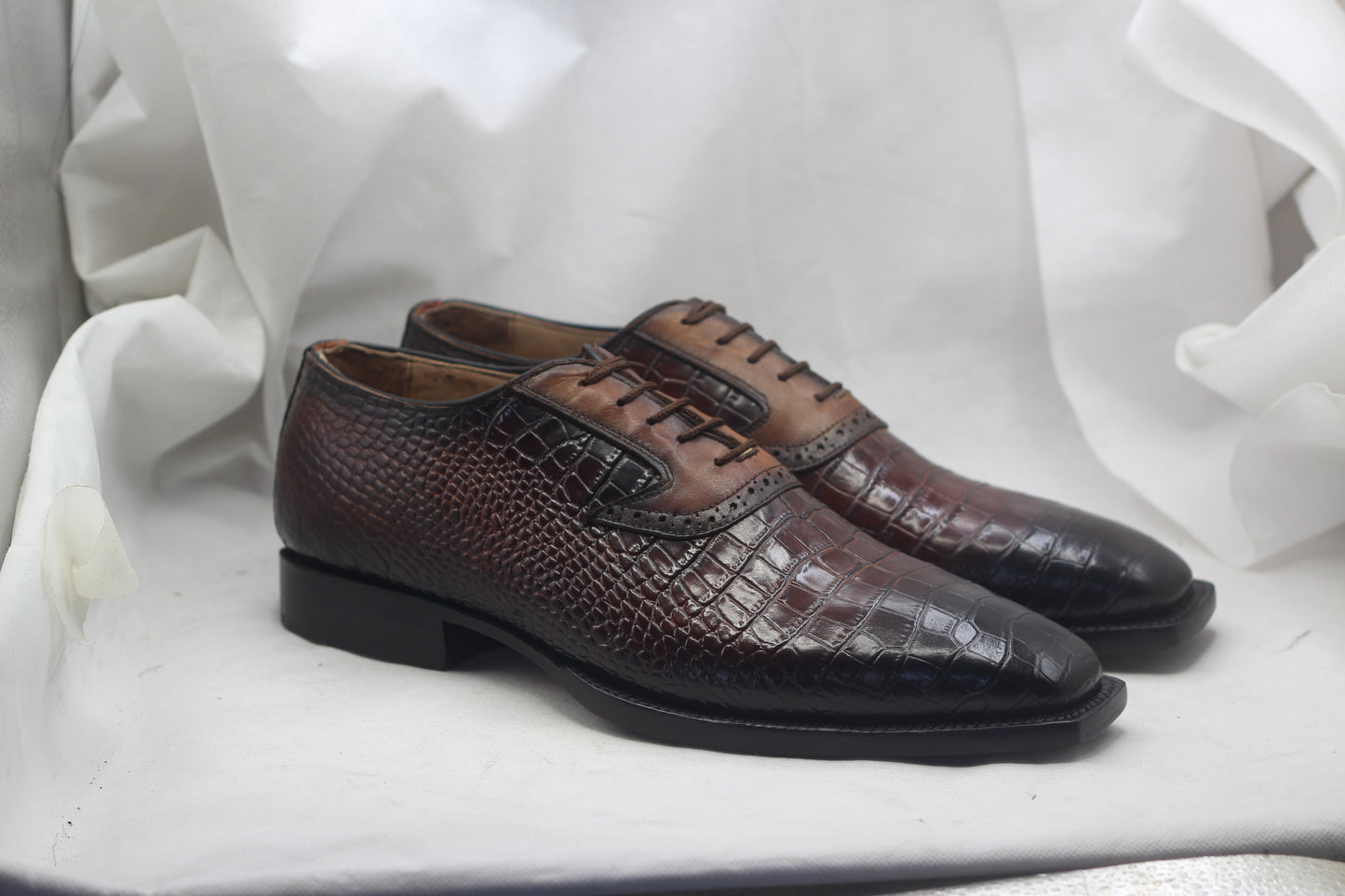 Elegant Two-Tone Leather Shoes for Men – Crocodile-Embossed Formal Oxfords Bespoke Custom Made Handmade Premium Quality Leather Lace, Wedding Shoe, Party Wear Shoe, Custom Shoes