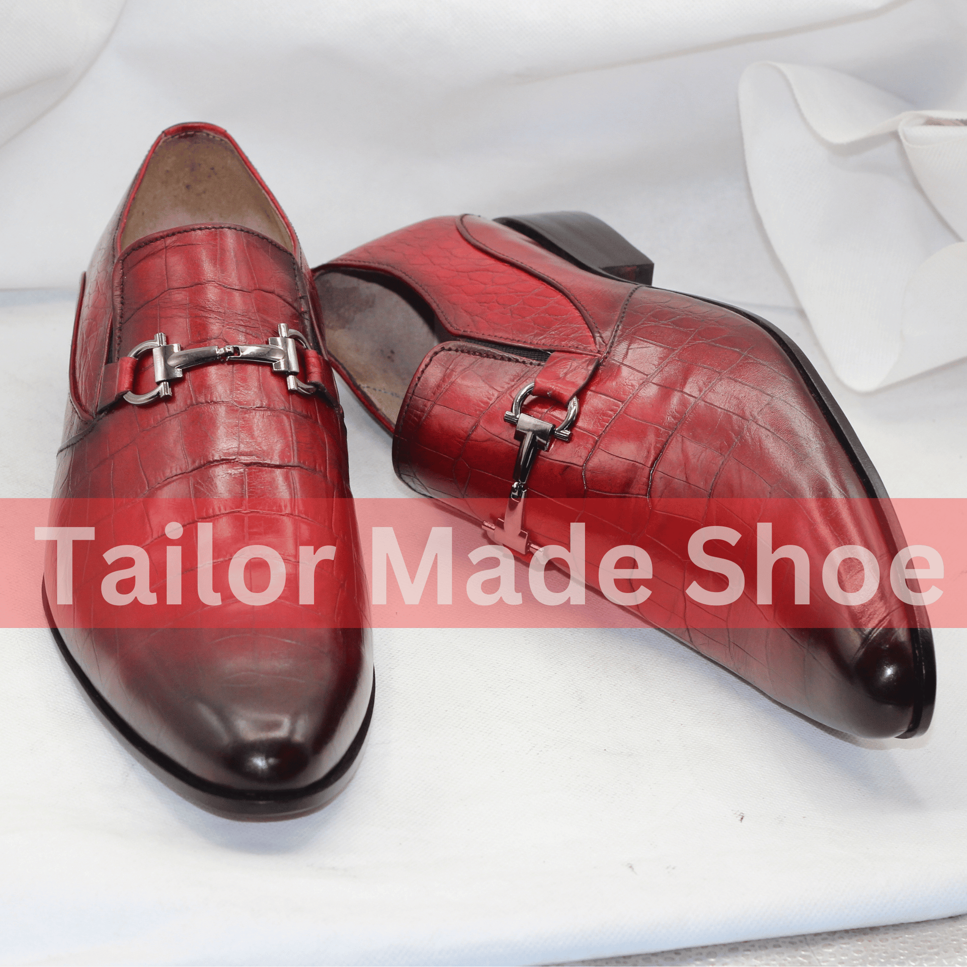 Red Crocodile-Pattern Leather Loafers – Luxury Handmade Slip-Ons for Men Sophisticated Red Crocodile Loafers – Premium Leather Shoes for Elegant Occasions