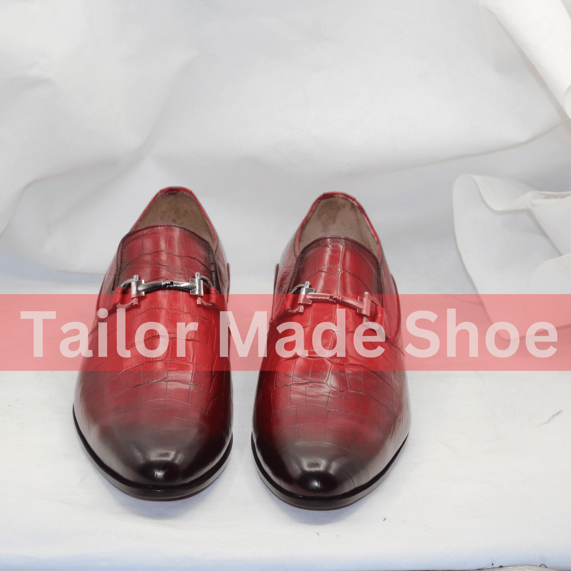 Red Crocodile-Pattern Leather Loafers – Luxury Handmade Slip-Ons for Men Sophisticated Red Crocodile Loafers – Premium Leather Shoes for Elegant Occasions